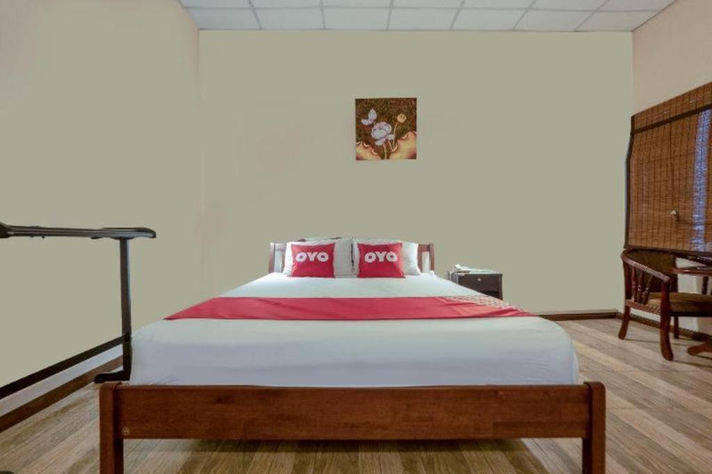 Oyo 1089 Baan Boran Hotell Bangkok Exteriör bild