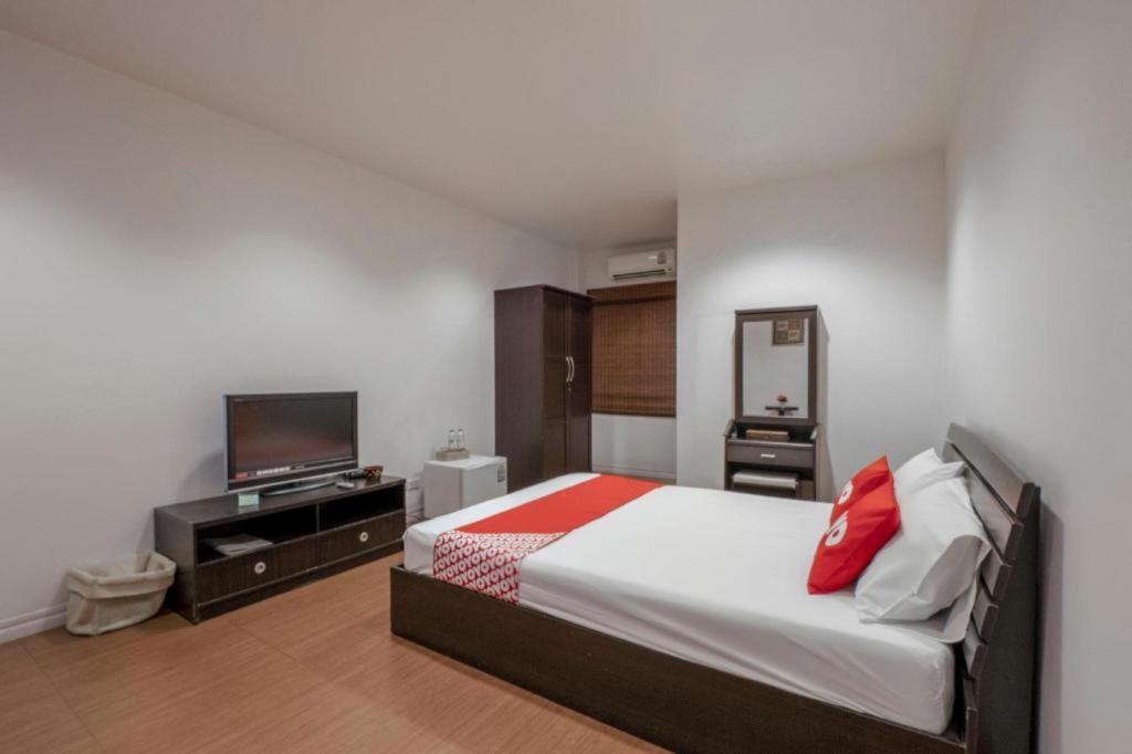 Oyo 1089 Baan Boran Hotell Bangkok Exteriör bild