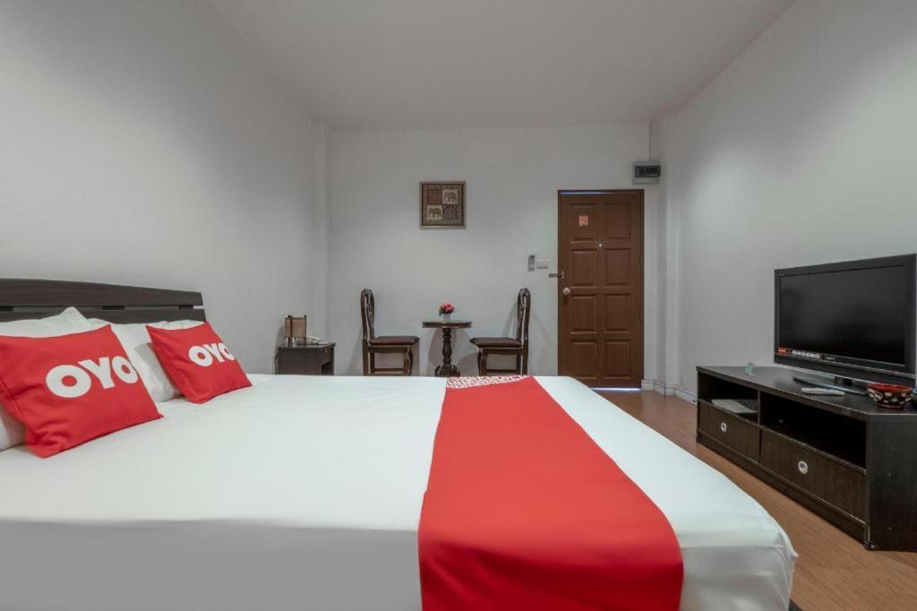 Oyo 1089 Baan Boran Hotell Bangkok Exteriör bild