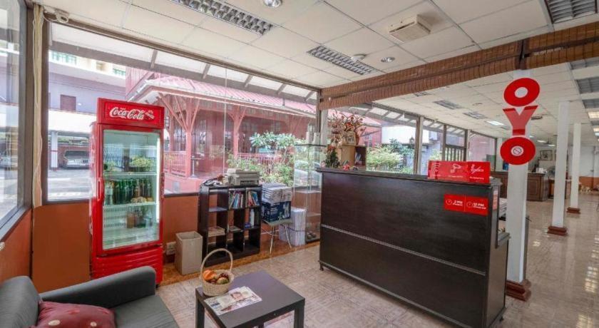 Oyo 1089 Baan Boran Hotell Bangkok Exteriör bild