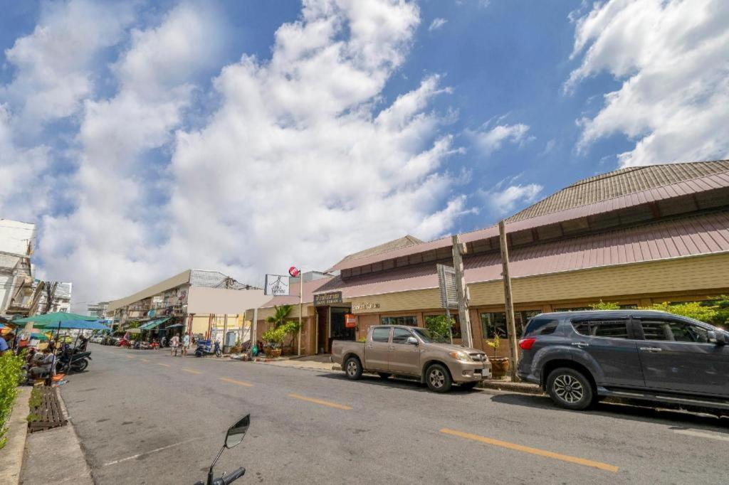 Oyo 1089 Baan Boran Hotell Bangkok Exteriör bild